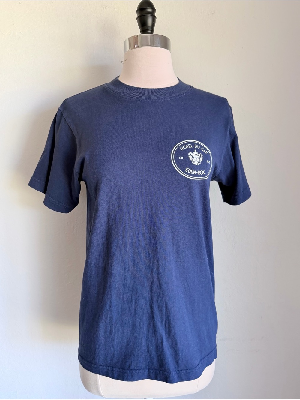 Sporty & Rich Kennedy Logo Cotton Crewneck T-Shirt, Hotel Du Cap, Sz XS NWT